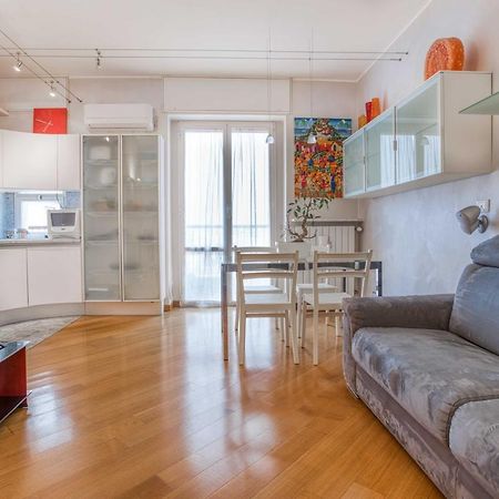 Joivy Vibrant Flat With Balcony Apartment มิลาน ภายนอก รูปภาพ
