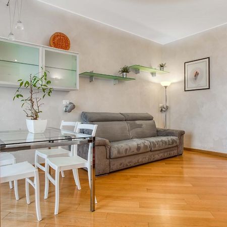Joivy Vibrant Flat With Balcony Apartment มิลาน ภายนอก รูปภาพ